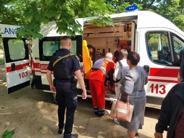 Обстріл житлових будинків у Миколаєві: одна людина загинула, ще щонайменше шість - поранено