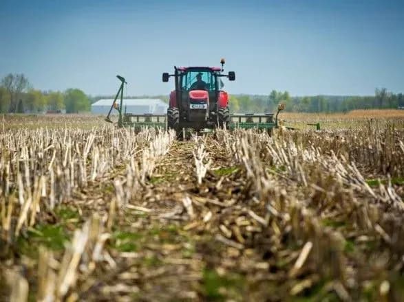 В Украине завершена посевная кампания подсолнечника и сои