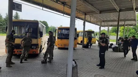 Приємних новин стає більше: із Лисичанська евакуювали 98 людей