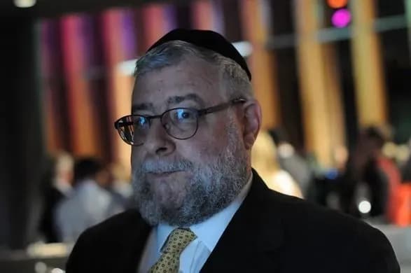 Головний рабин москви поїхав з росії після вимоги підтримати війну в Україні