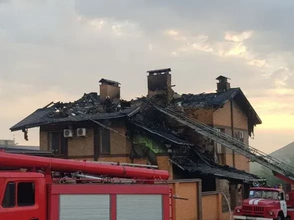 Харківщина: внаслідок російських обстрілів у Малоданилівській громаді горіли два котеджі