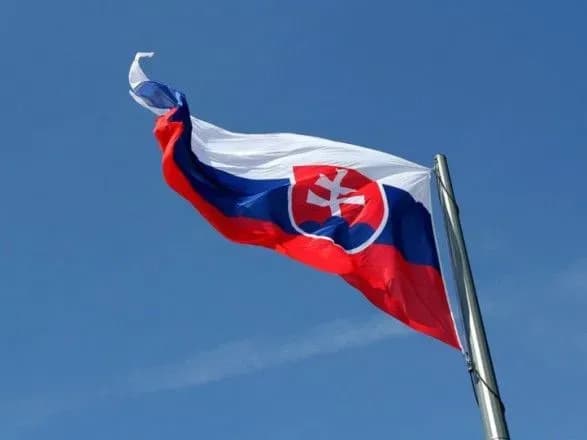 Словаччина передала Україні п'ять гелікоптерів і боєприпаси для "Градів"