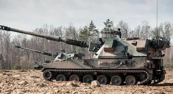 Ефективно "з’їдатиме" колони росіян: Польща передала Україні самохідні гаубиці "Krab"
