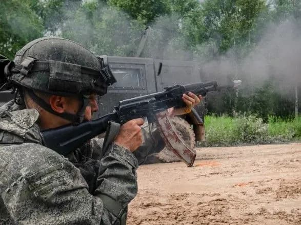 Німецькі журналісти на виїзді з Лисичанська потрапили під обстріл російських окупантів