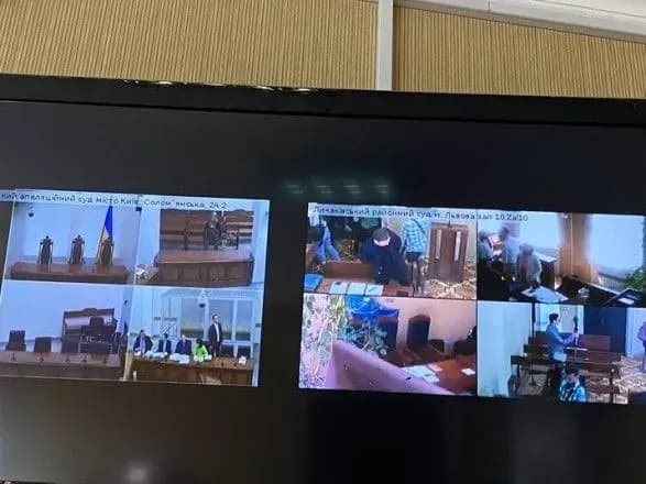 У закритому режимі: суд розпочав розгляд справи Медведчука