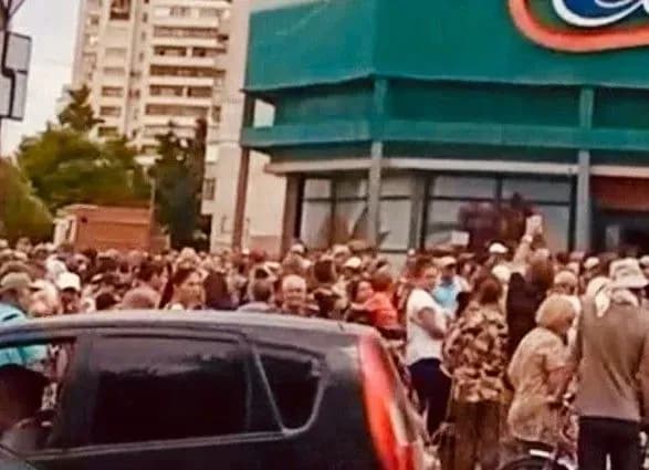 Гуманитарная ситуация в Мариуполе стремительно ухудшается: еды не хватает