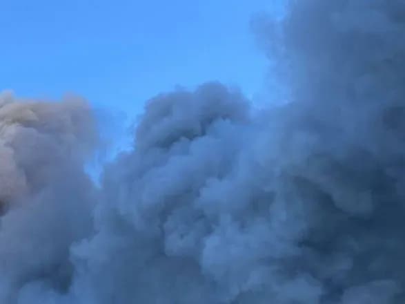 У Кременчуці рашисти поцілили в цивільний обʼєкт: є постраждалі