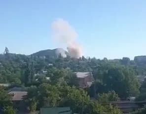 Чергова "бавовна": в окупованому Перевальську горить база рашистів