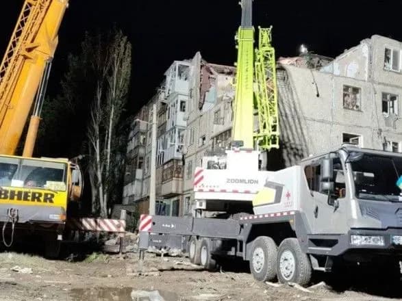 Російський ракетний удар по житловому будинку в Миколаєві: кількість загиблих зросла