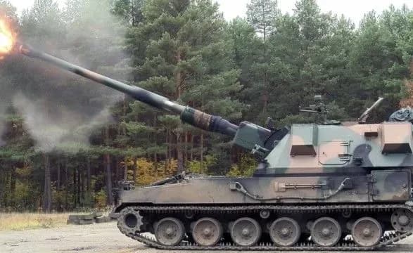 "Ми захищаємо своє": Залужний показав роботу польських САУ "Краб"