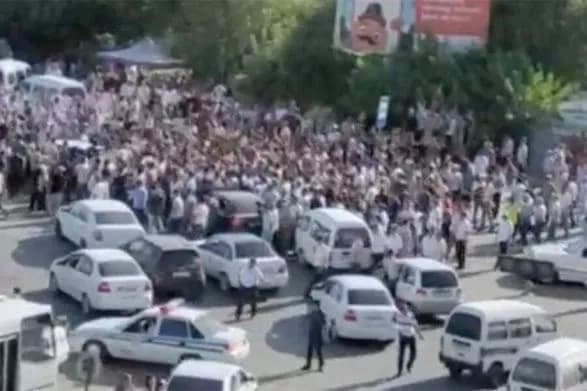 Президент Узбекистану заявив про перші жертви протестів в Каракалпакстані