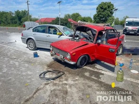 На Запоріжжі у ДТП загинули жінка та малолітня дитина