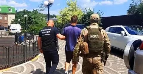 Порізав кохану на шматки: під Києвом учасник ток-шоу про одруження вирізав жінці язик, серце та матку