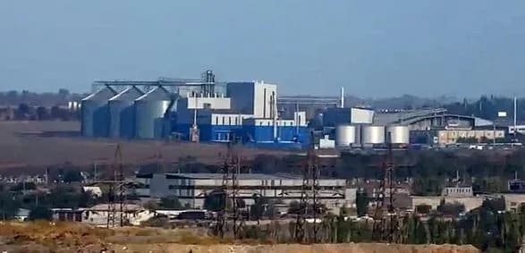 Сопротивление растет: в Мариуполе подожгли завод Сателлит – Андрющенко