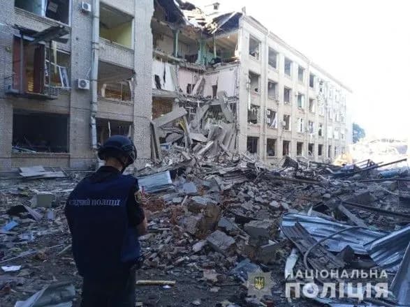 Нічні ворожі удари по Харкову: поліція показала наслідки