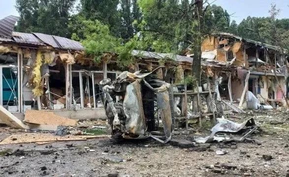 Удар по підприємству у Дніпрі: з-під завалів дістали тіло загиблого, пошукові роботи завершені