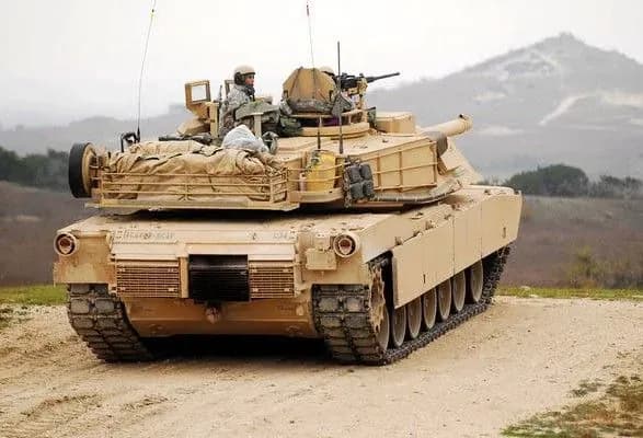 Польща отримала першу партію танків Abrams "для стримування агресора в екстреному випадку"