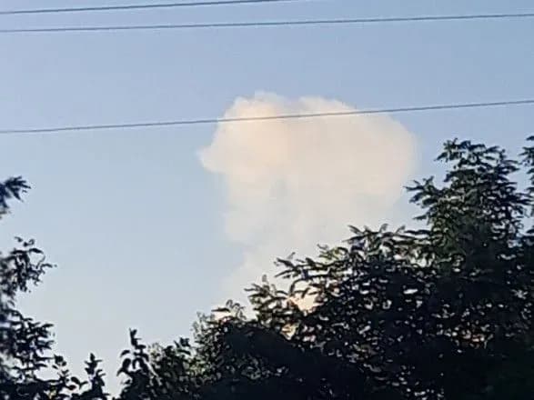 В Новій Каховці горить склад окупантів із боєприпасами