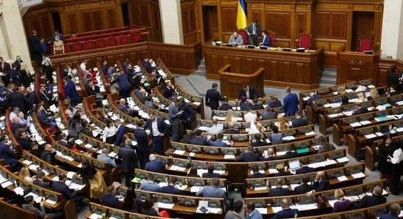 Рада ввела договірний режим трудових відносин для малого та середнього підприємництва