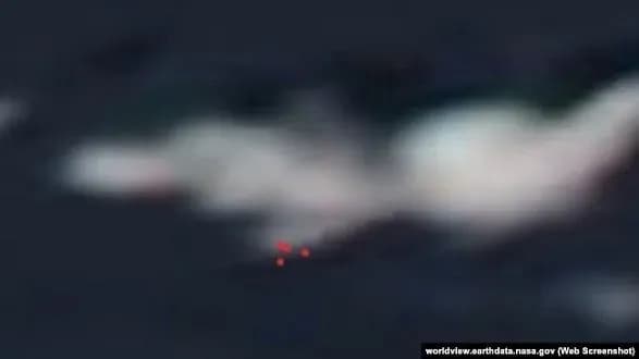 На "вышках Бойко" горит уже месяц: показали снимки