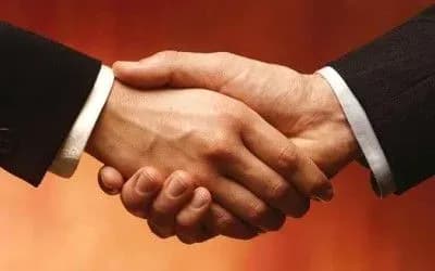 Сина підозрюваного у держзраді ексміністра Лавриновича спіймали на співпраці з лобістом 1XBet Борисом Баумом