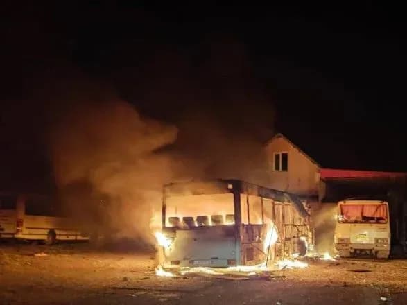 Дніпропетровщина: окупанти випустили на житлові квартали Нікополя до 50 снарядів, є постраждалий