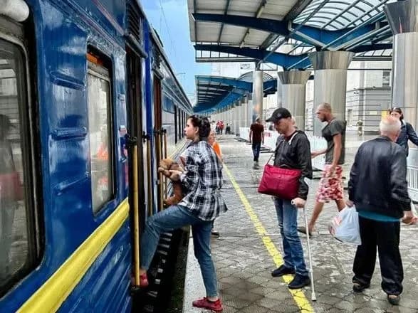 Уряд наказав провести обов’язкову евакуацію населення з Донеччини: з’явилося рішення