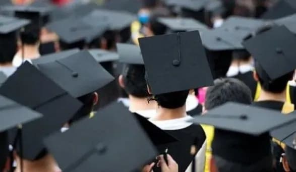 Російські студенти в Естонії не зможуть претендувати на отримання посвідки на проживання на підставі навчання