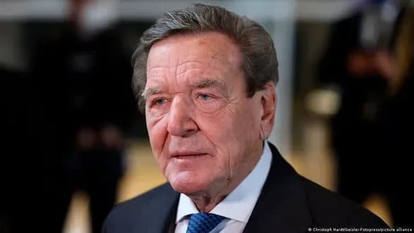 Шредер подав до суду через позбавлення його привілеїв колишнього канцлера ФРН