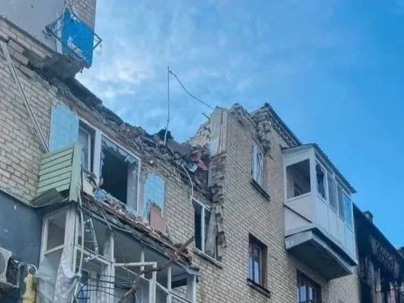 Вночі окупанти вдарили по Луганщині ракетою та сім разів з артилерії