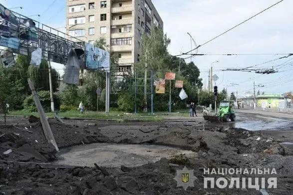Поліція показала наслідки нічного обстрілу Бахмута на Донеччині