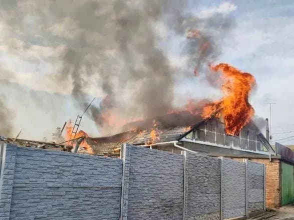 Окупанти обстріляли Дніпропетровщину з "Градів" та артилерії: є поранені