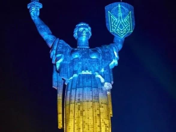 Мінкульт прогнозує початок робіт з заміни герба на "Батьківщині-Матері" не раніше наступного літа