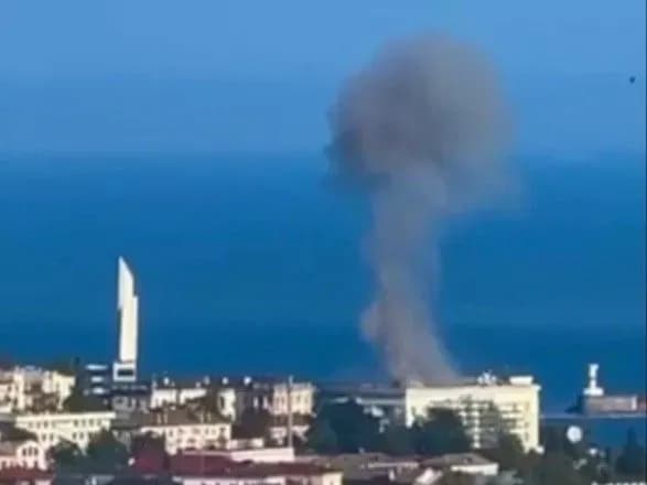 СтратКом ЗСУ про безпілотник на даху штабу чф рф у Криму: кращої реклами ППО вигадати важко