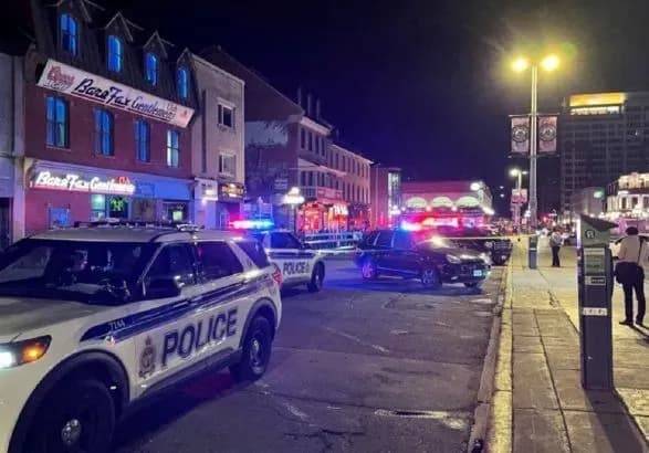 У центрі Оттави невідомий відкрив стрілянину, є постраждалі