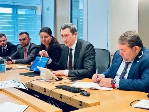 Україна очікує надзвичайну допомогу до кінця року: у США зустрілись представники Кабміну та МВФ