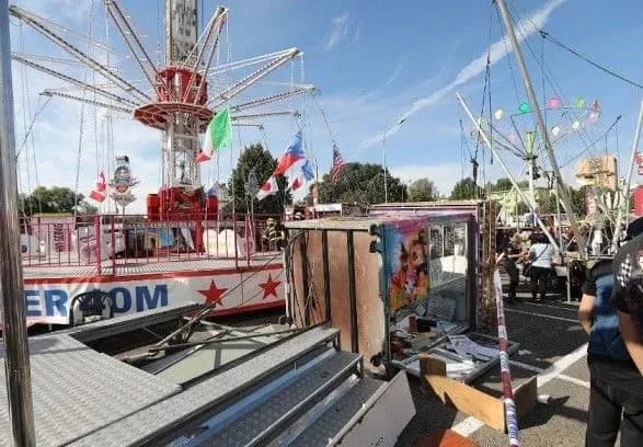 В Чехии произошла авария на карусели, пострадали 17 человек