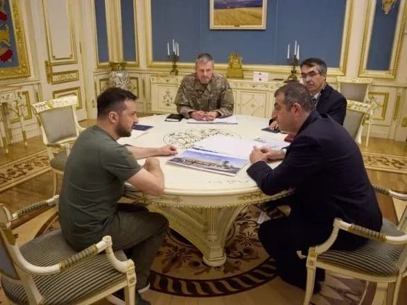 Будівництво фабрики "Байкар" в Україні: Зеленський обговорив деталі з Халуком Байрактаром