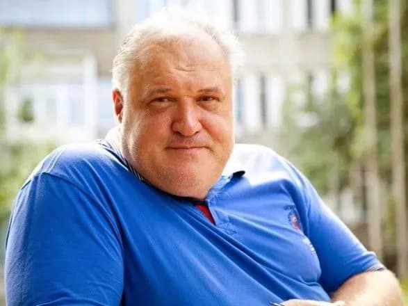 "Збираються хмари через підозру у колабораціонізмі": політолог пояснив ініціативу Яценка залишити нардепів на "мінімалці"