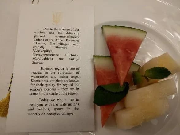 Херсонські дині та кавуни подали на обіді Зеленського та голови Єврокомісії