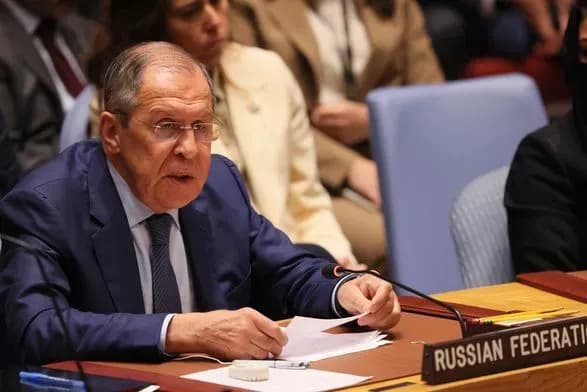 Міністр закордонних справ росії відкинув звинувачення Заходу та звинуватив Україну у війні