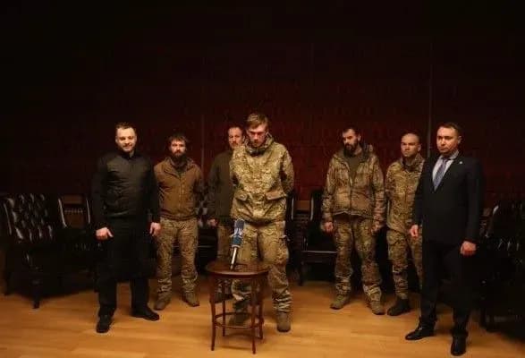 Освобождение пленных защитников "Азовстали": реакция родственников