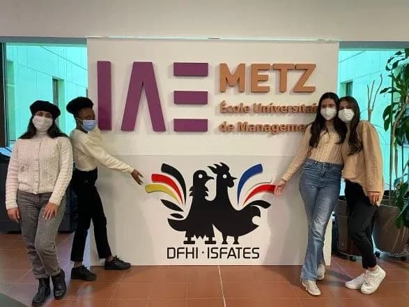 Французький університет запрошує українських студентів на навчання в магістратурі