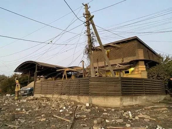 Нічний удар по Дніпру: в ОП повідомили про двох зниклих безвісти дітей