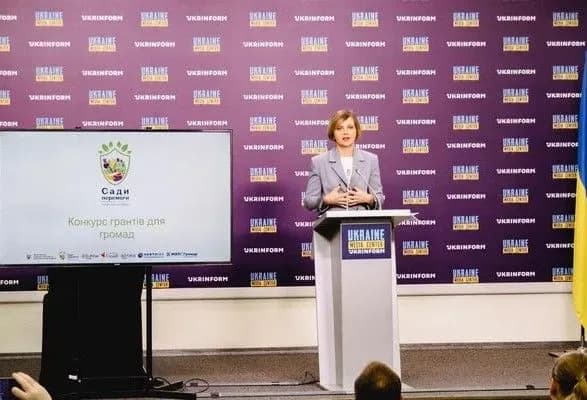 Внесок у продовольчу безпеку: у “МХП-Громаді” розповіли подробиці конкурсу “Сади для перемоги”