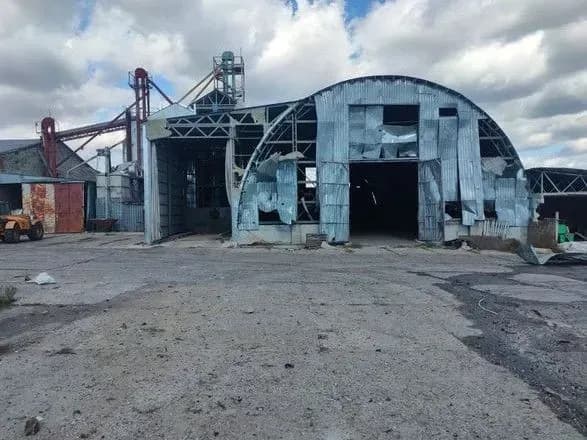 росіяни вдарили ракетою по об’єкту промислової інфраструктури у передмісті Миколаєва