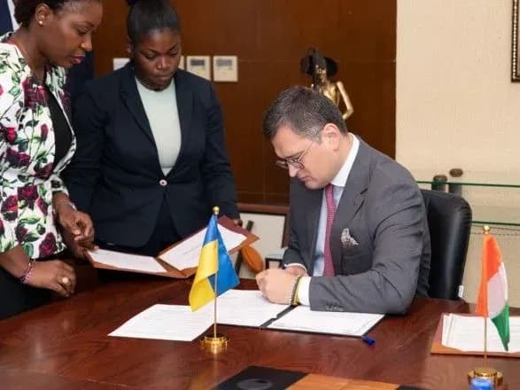 У рамках турне Африкою Кулеба їде до Гани