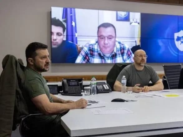 У більшості постраждалих регіонів України "світло" з’явиться до кінця доби: Зеленський зібрав нараду після атак рф