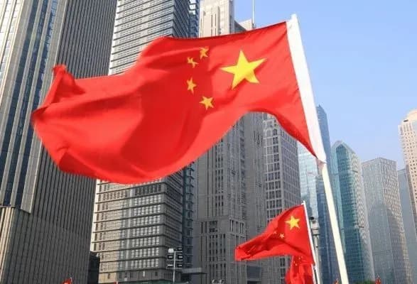 Китай прокоментував масові атаки рф по Україні: сподівається, що сторони зможуть домовитися