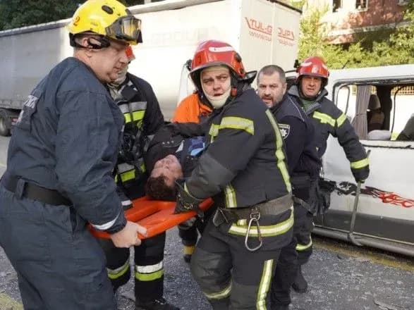 Жертвами масованої атаки рф на Україну стали вже 11 людей, 64 поранено - ДСНС